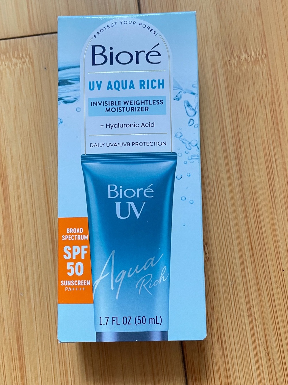 Biore UV Aqua Rich Invisible Weightless Moisturizer SPF 50 - Blue